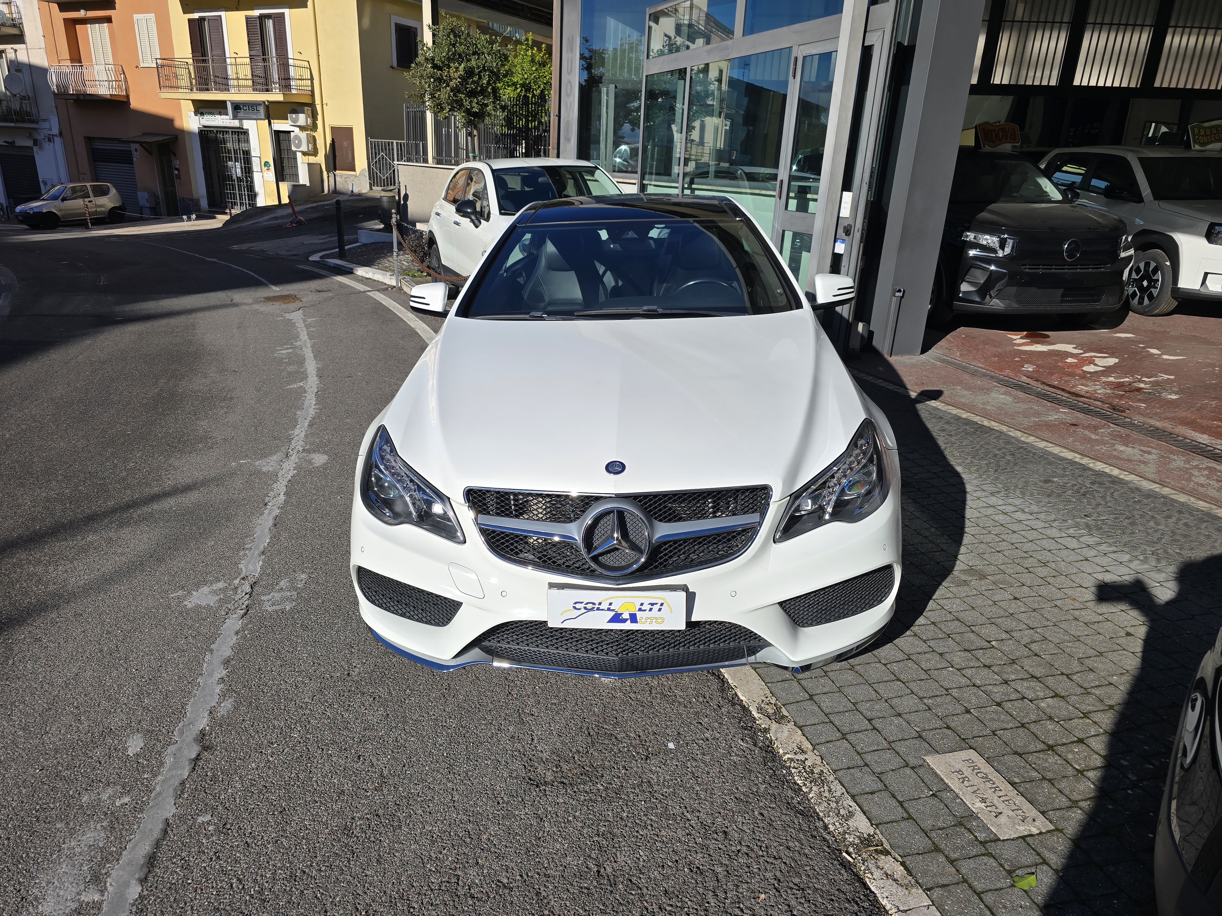 MERCEDES-BENZ E 250 d Coupé Pack AMG - Foto 3