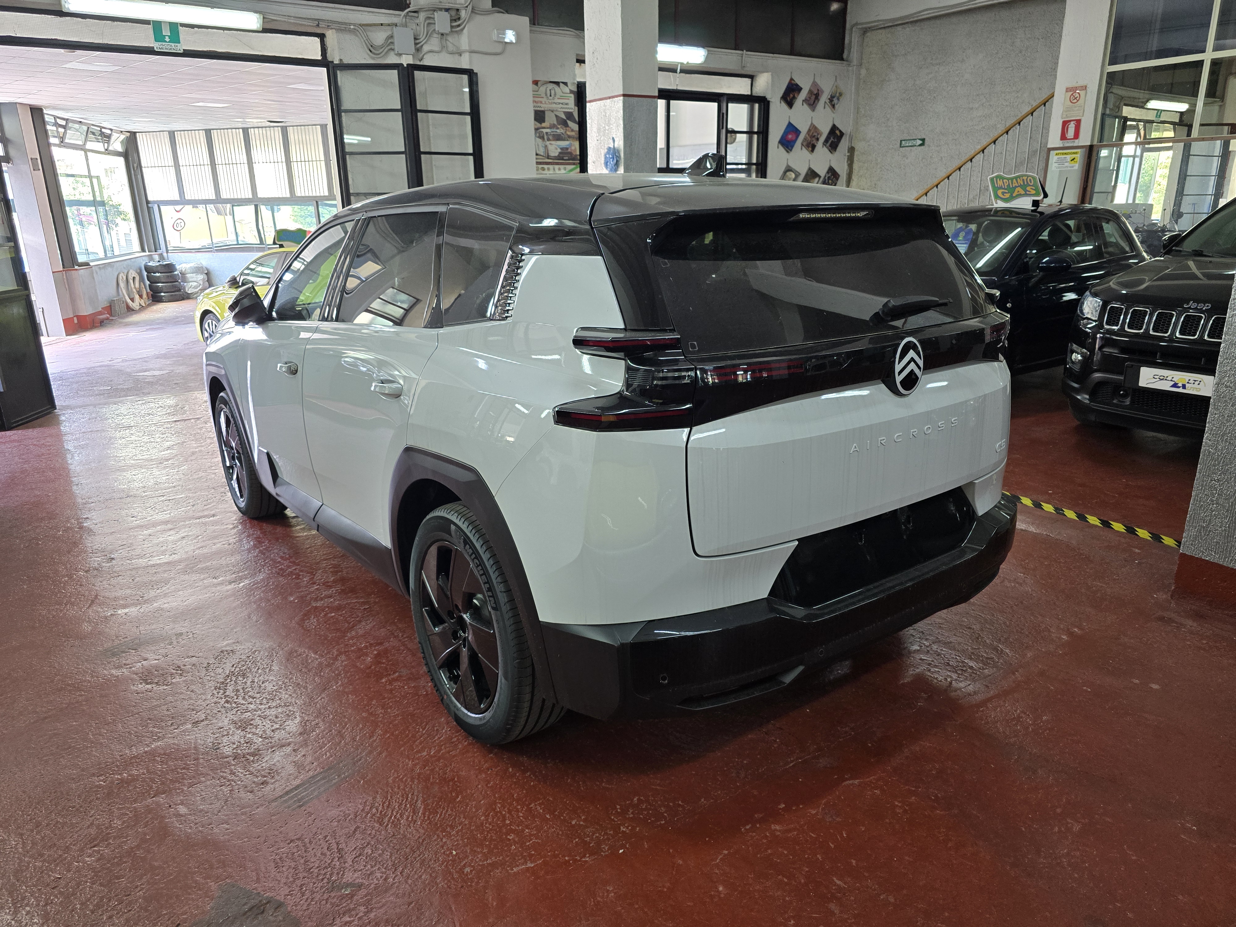 CITROEN C5 Aircross 1.2 Hybrid Plus 145cv auto - Foto 3