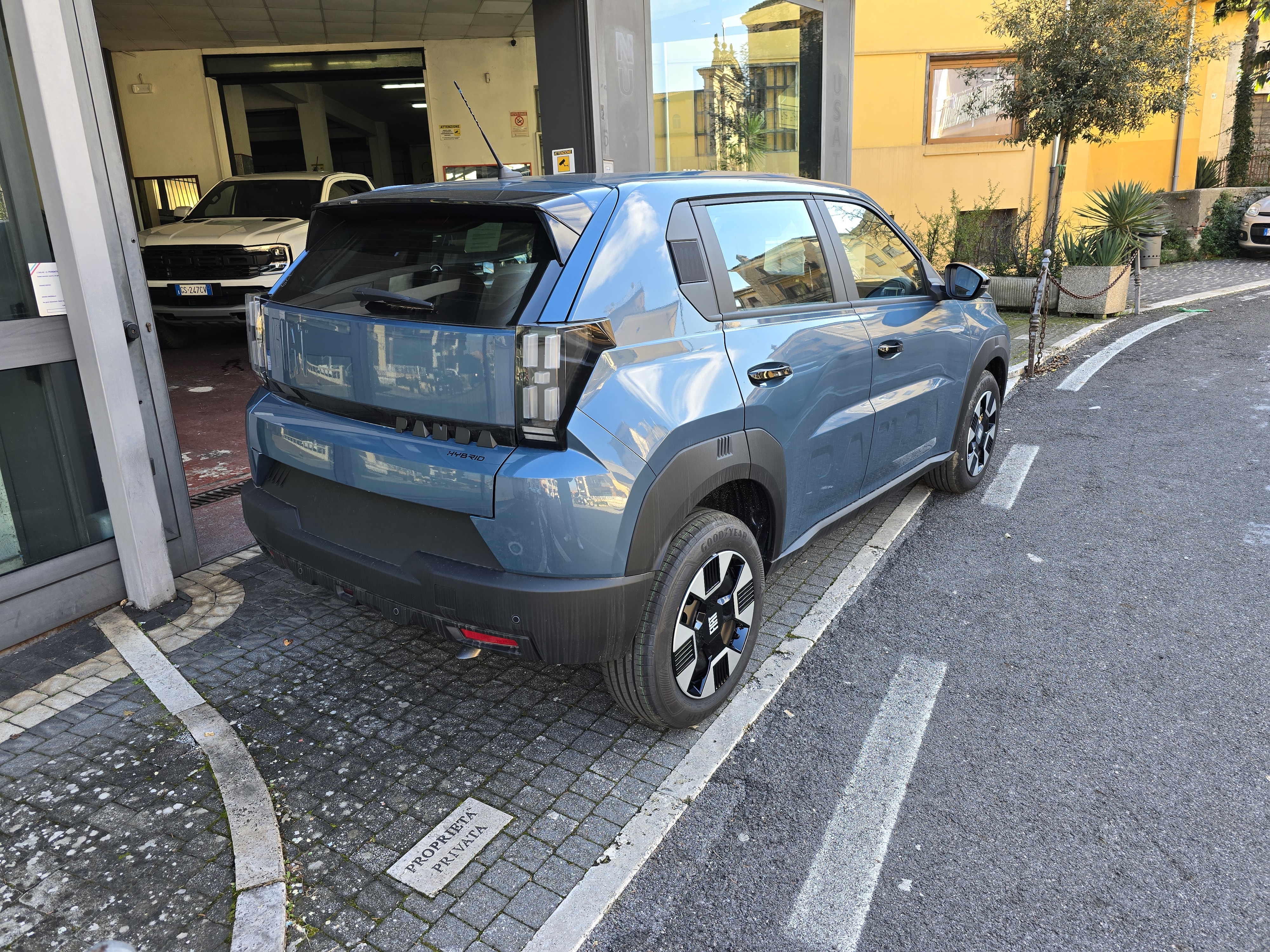 FIAT Grande Panda Hybrid ICON 1.2 81kW (110cv) auto miniatura 7