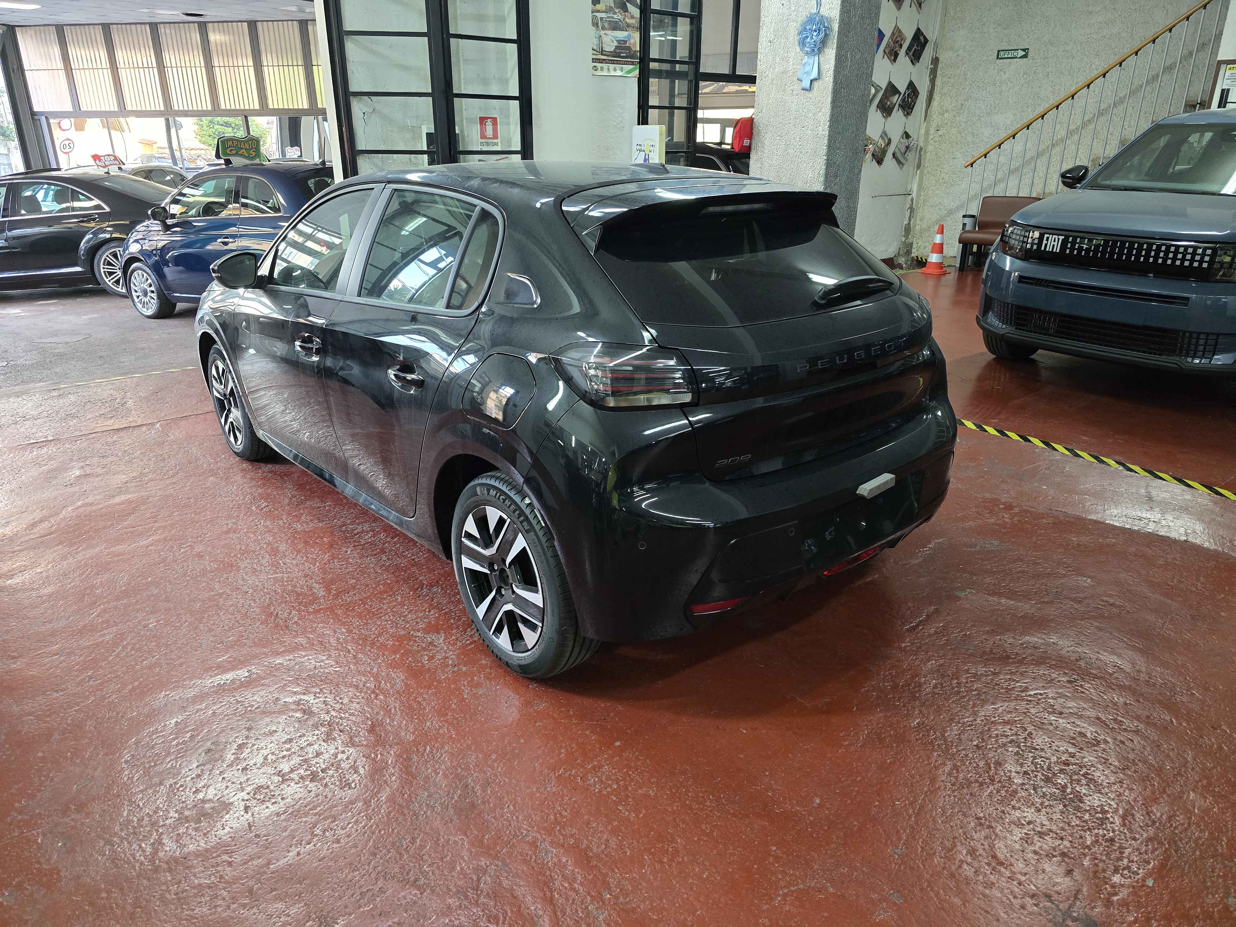 PEUGEOT 208 Edition Turbo 100cv - Foto 6