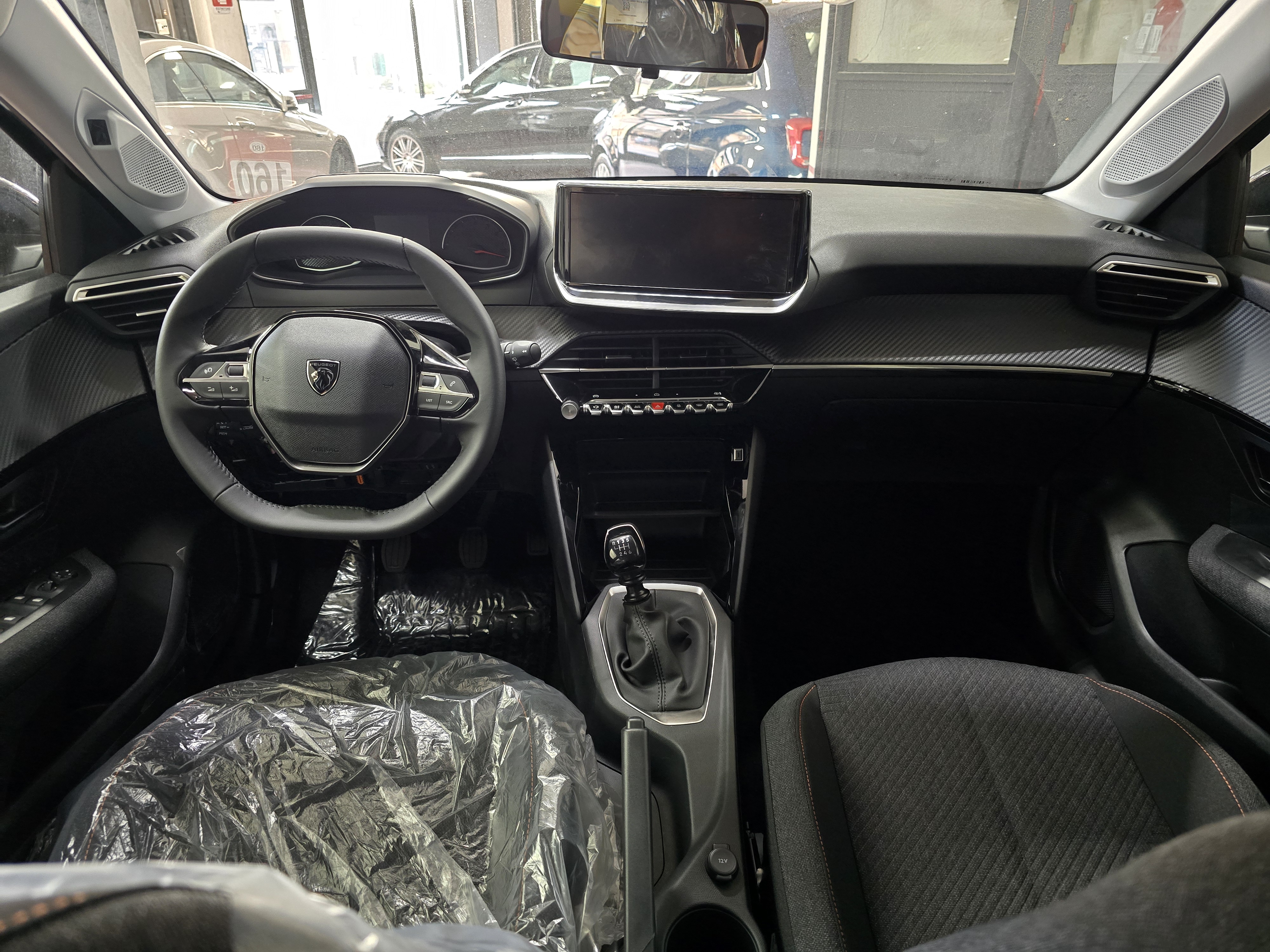 PEUGEOT 208 Edition Turbo 100cv miniatura 9