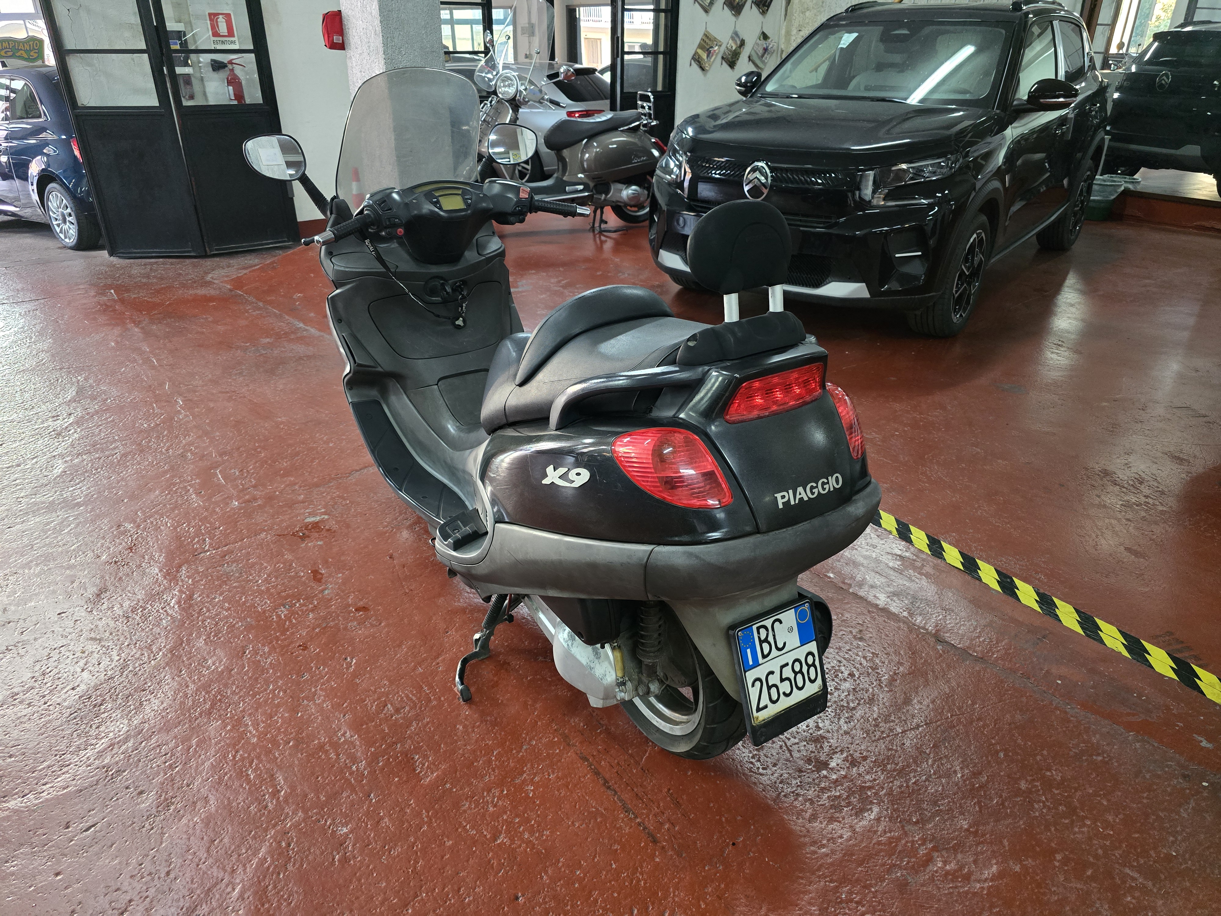 PIAGGIO X9 250 miniatura 7