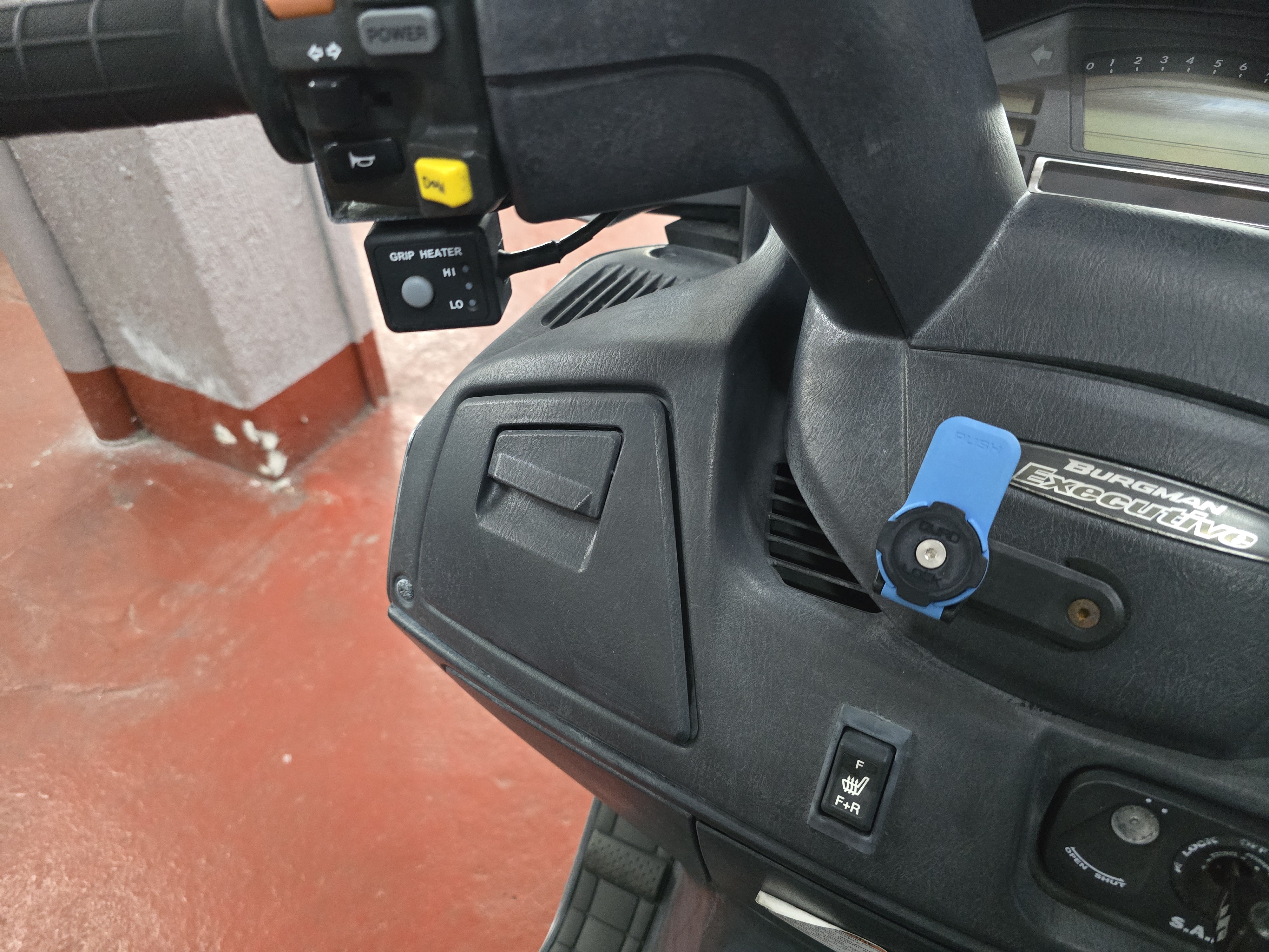 SUZUKI Burgman 650 Executive Abs - Foto 6