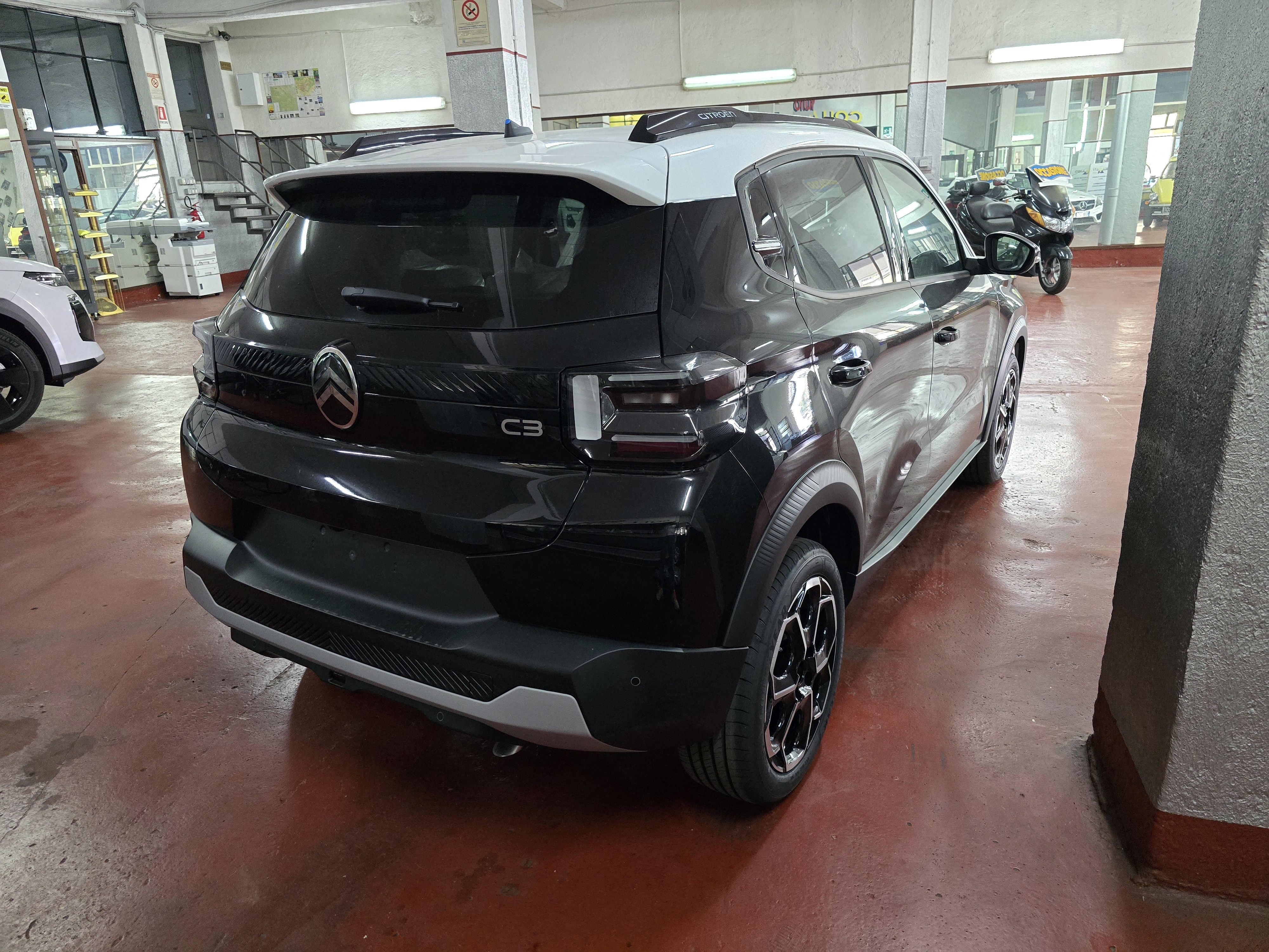 CITROEN C3 1.2 PureTech Turbo MAX 100cv S&S miniatura 9