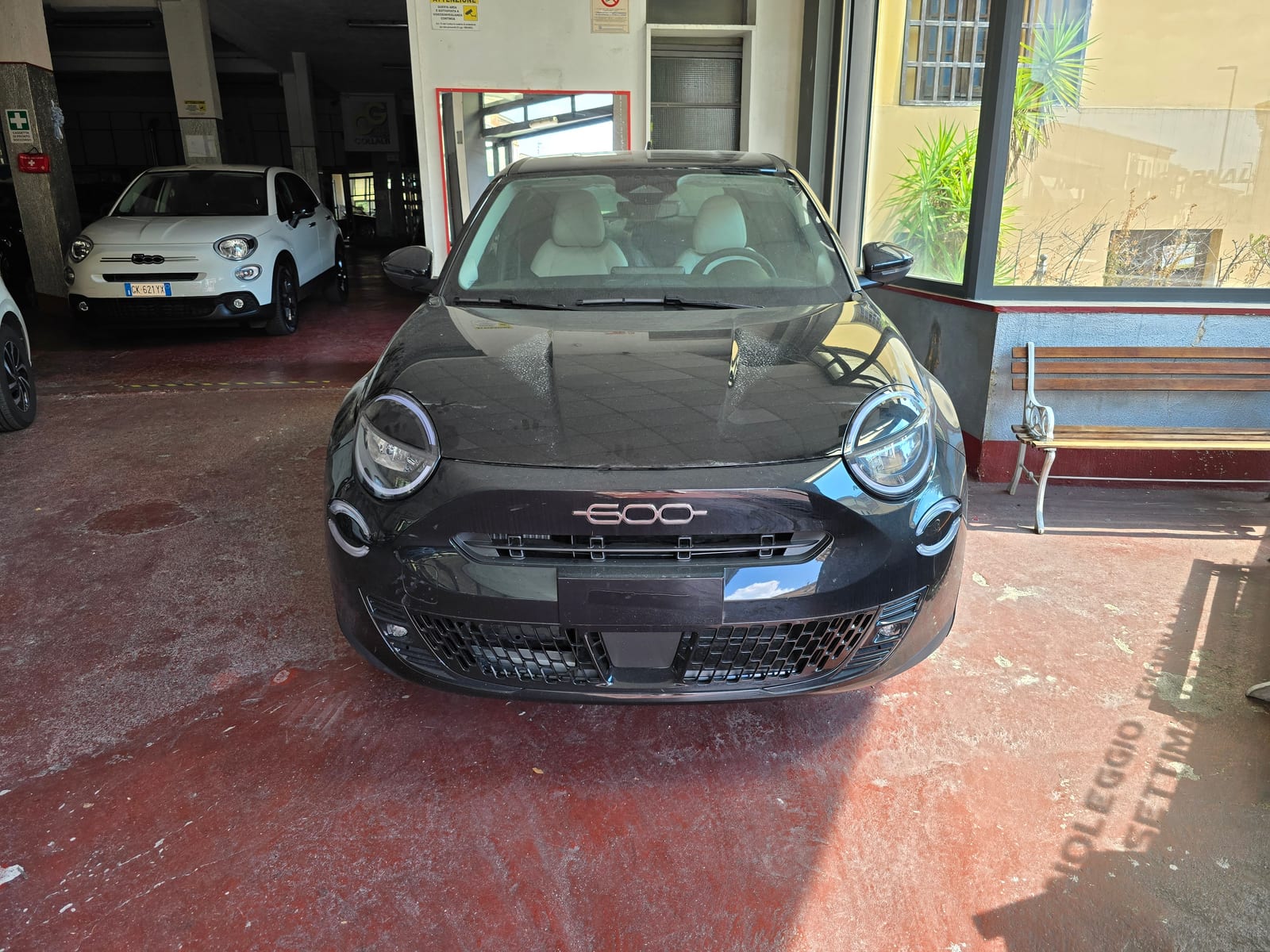 FIAT 600 1.2 Hybrid 81kW (110cv) Icon miniatura 2