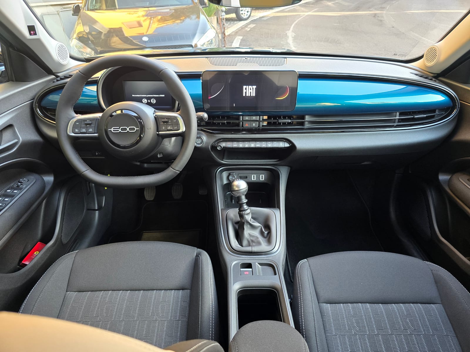 FIAT 600 1.2 Hybrid 100cv Icon miniatura 5