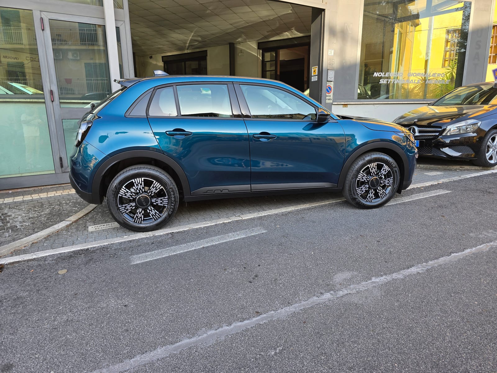 FIAT 600 1.2 Hybrid 100cv Icon miniatura 8