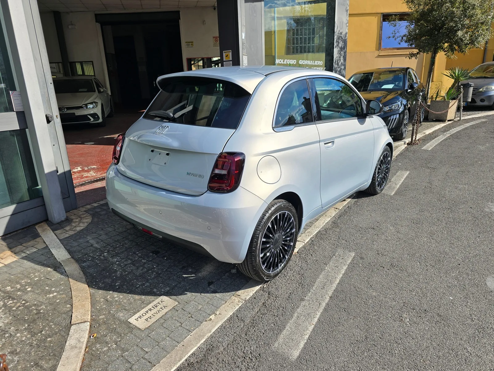 FIAT 500 1.0 Hybrid 65cv ICON miniatura 2