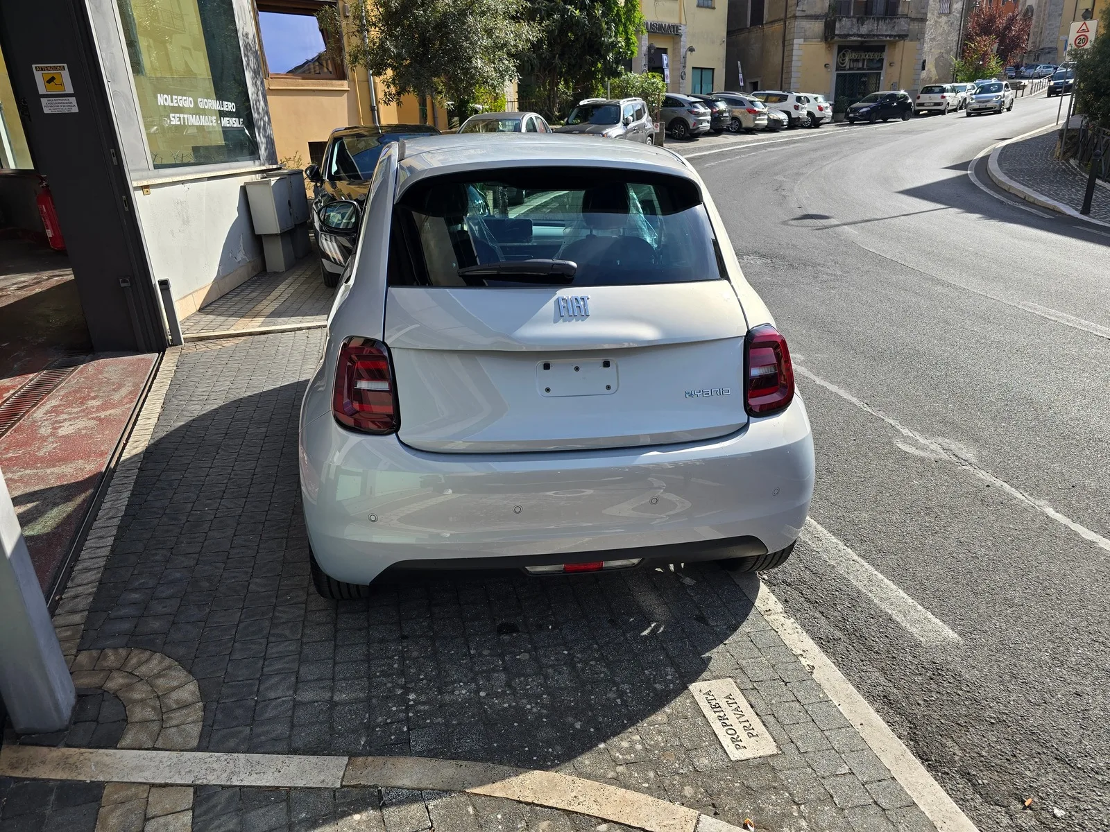 FIAT 500 1.0 Hybrid 65cv ICON miniatura 4